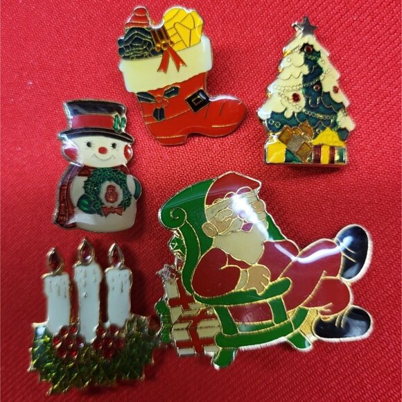 Vintage Christmas Pins Brooches Set of 5 Santa Candle Tree Stocking Snowman - Picture 4 of 10